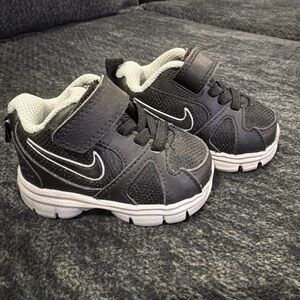 Nike Endurance Trainers size 2c